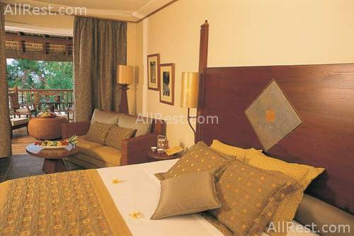 Legends Hotel 8